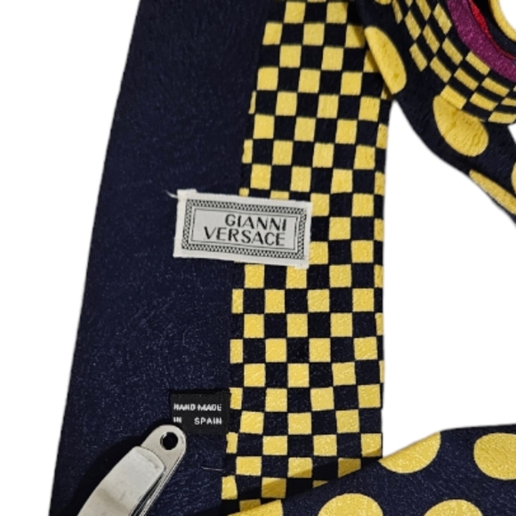 GIANNI VERSACE Black/Yellow Geometric Art Silk LUXURY Tie HANDMADE SPAIN - Picture 3 of 5